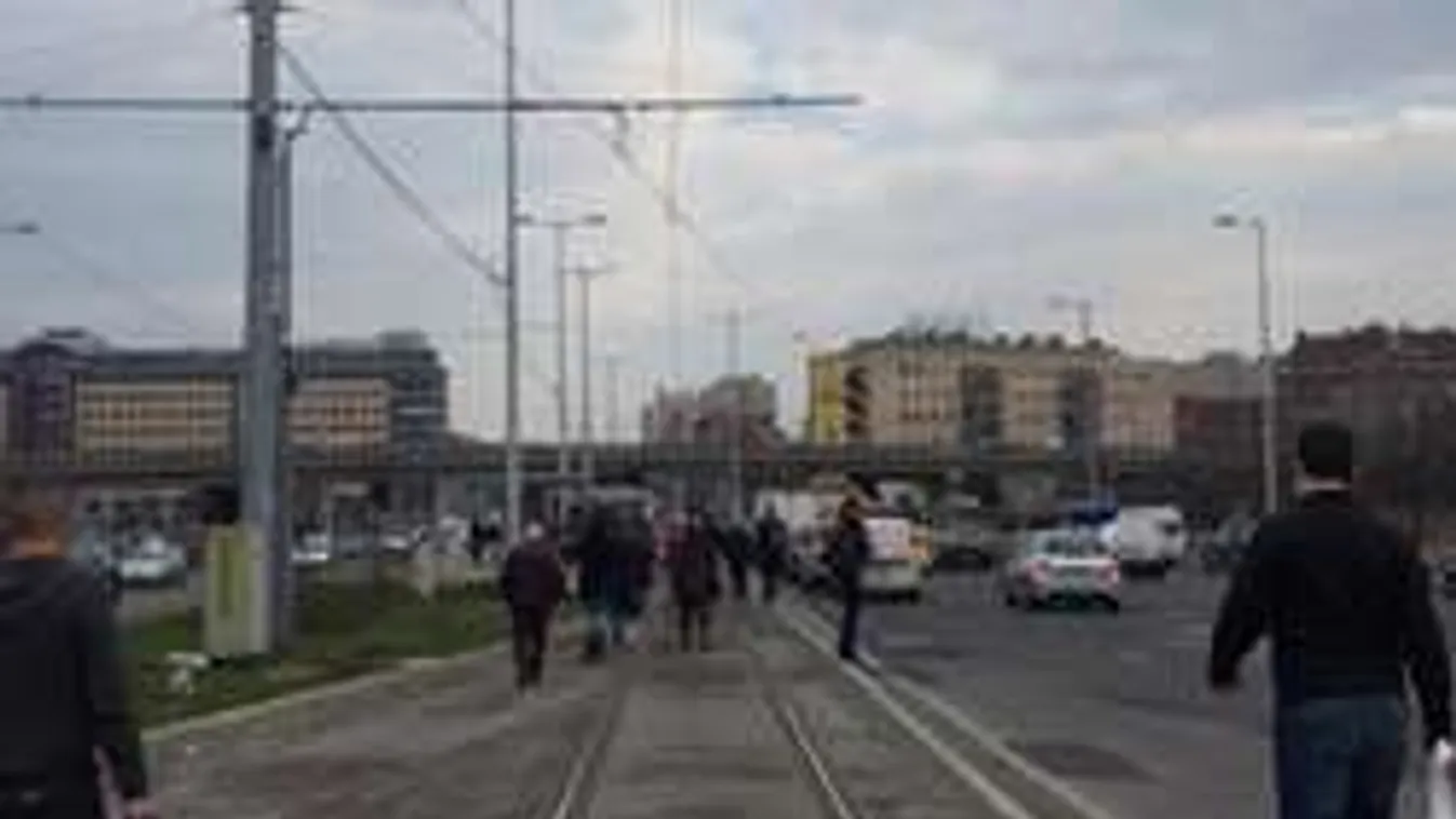 Pénteki csúcs: pótlóbusz járt az 1-es villamos helyett