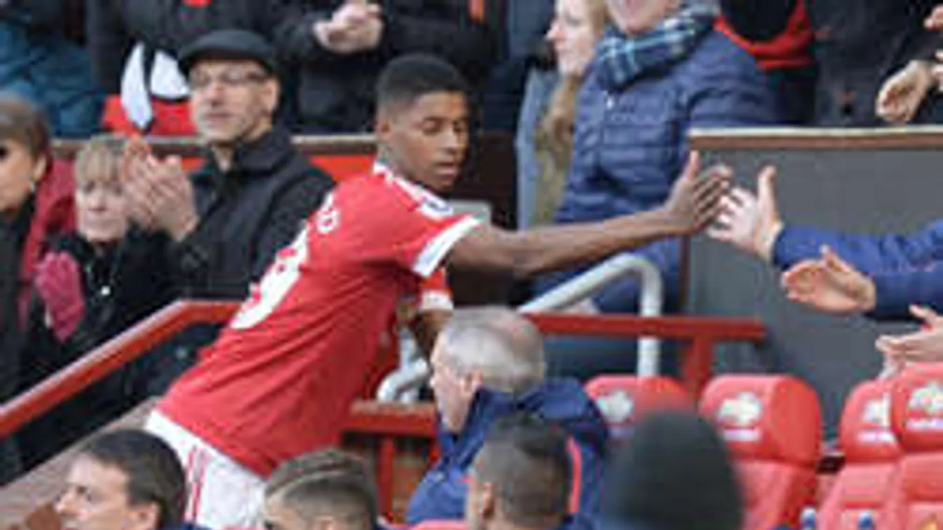 Zsebpénzből él az angol foci iskolásfiúja