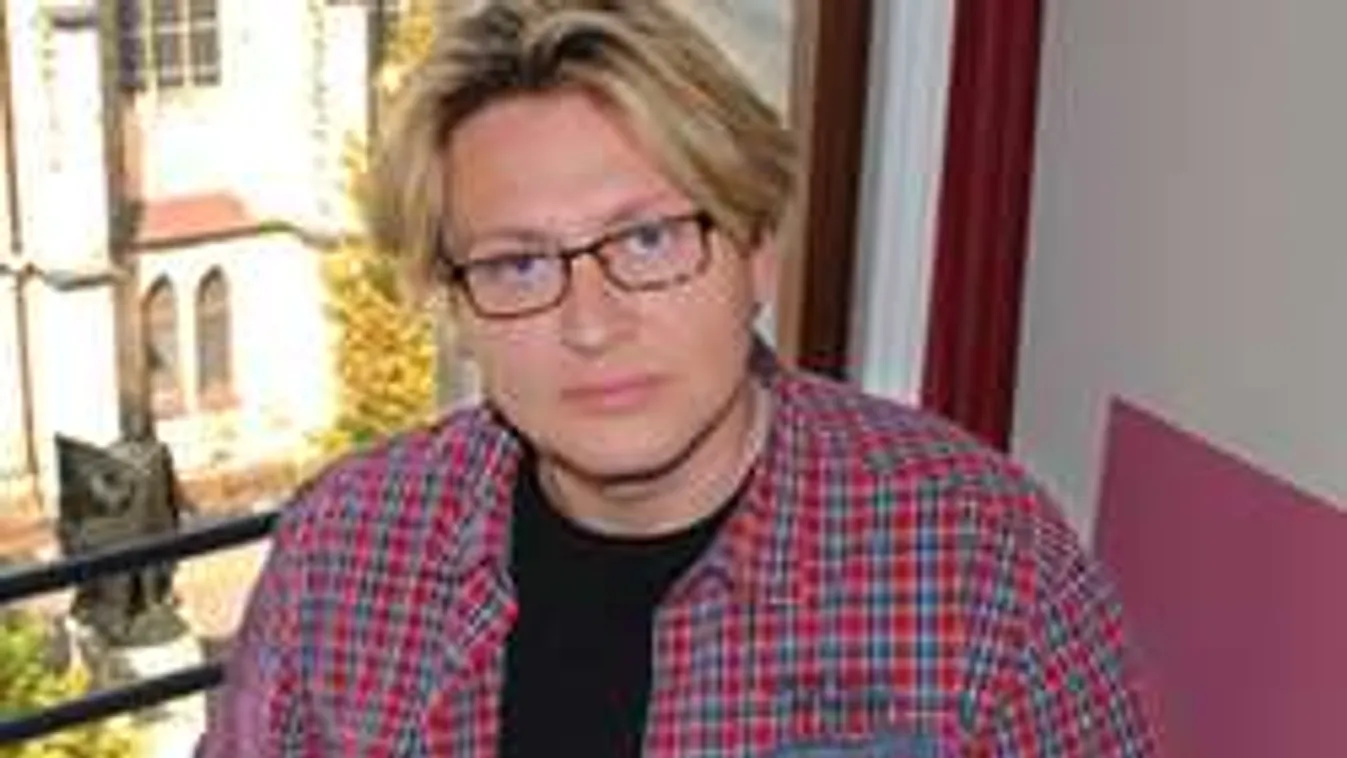 Nagybeteg apja állapotáról vallott Varnus Xavér