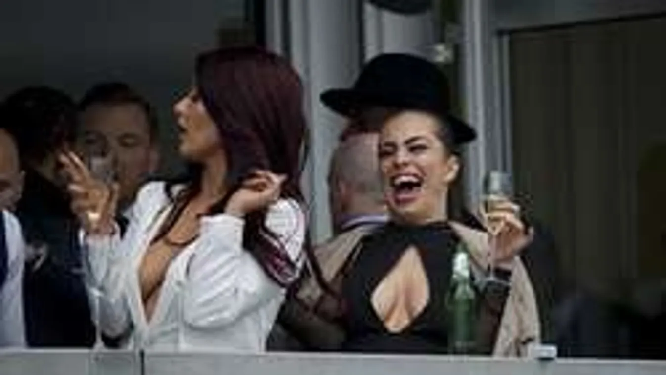 Szexi bombázók vallanak: így vadásznak a sztárokra!