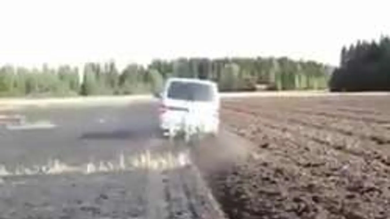 Orosz videó tarol a neten: Volkswagennel szánt a muzsik