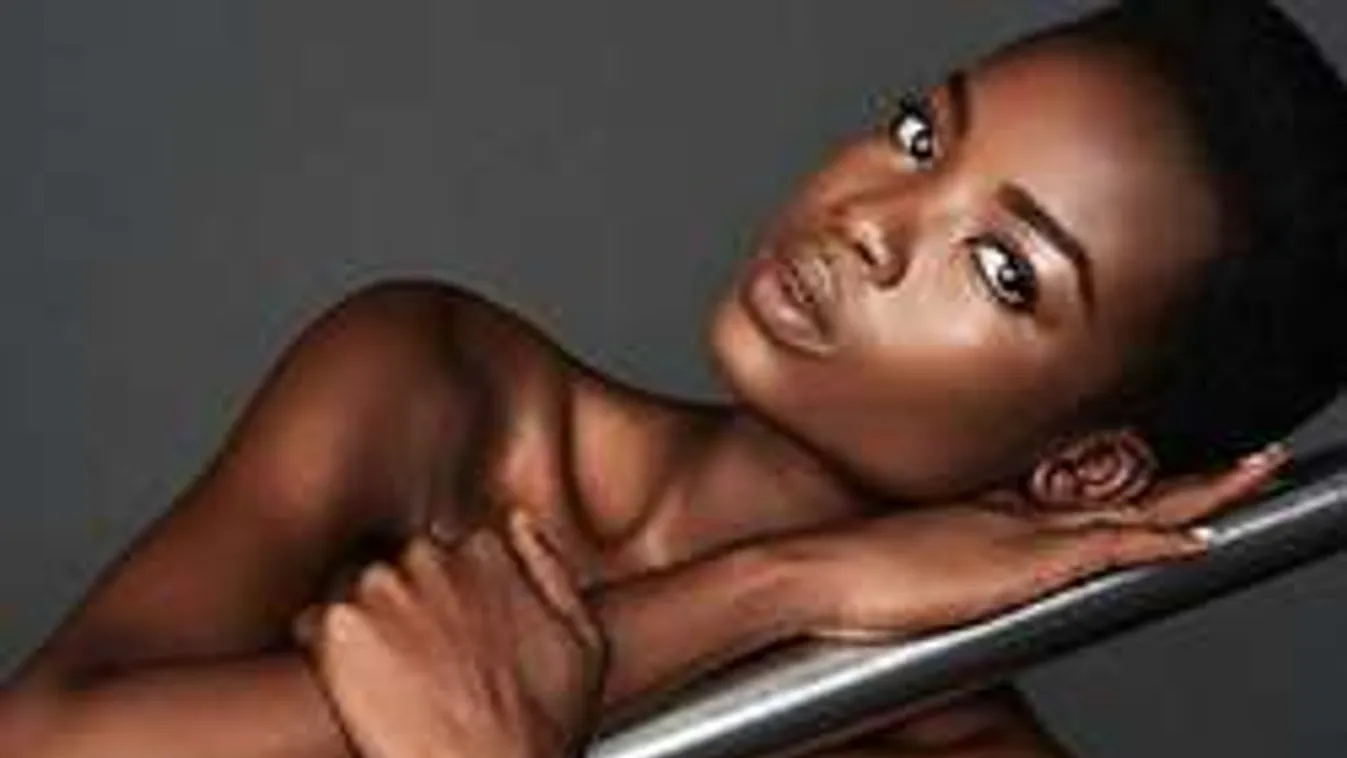 Bugyi nélkül, mindenét megmutatja a gazella testű szupermodell - fotók