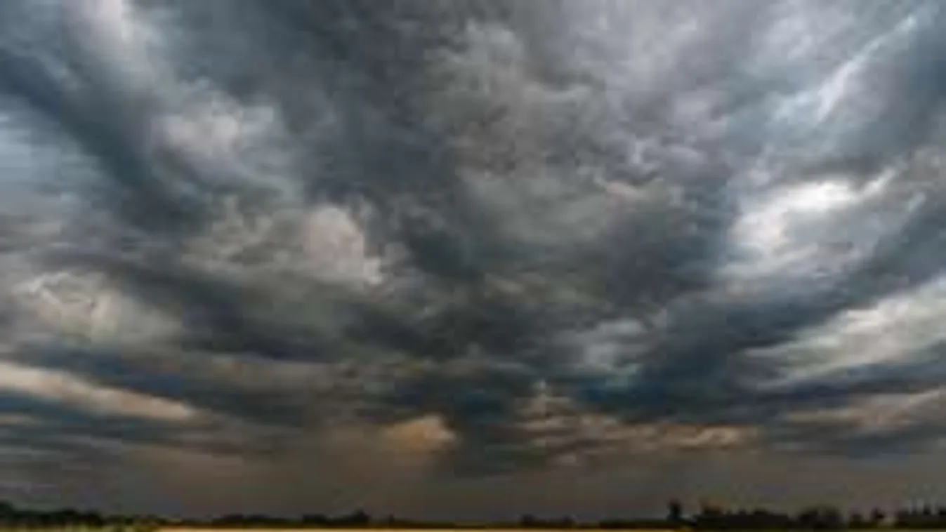 Riadó! Olyan szél jön, hogy még...