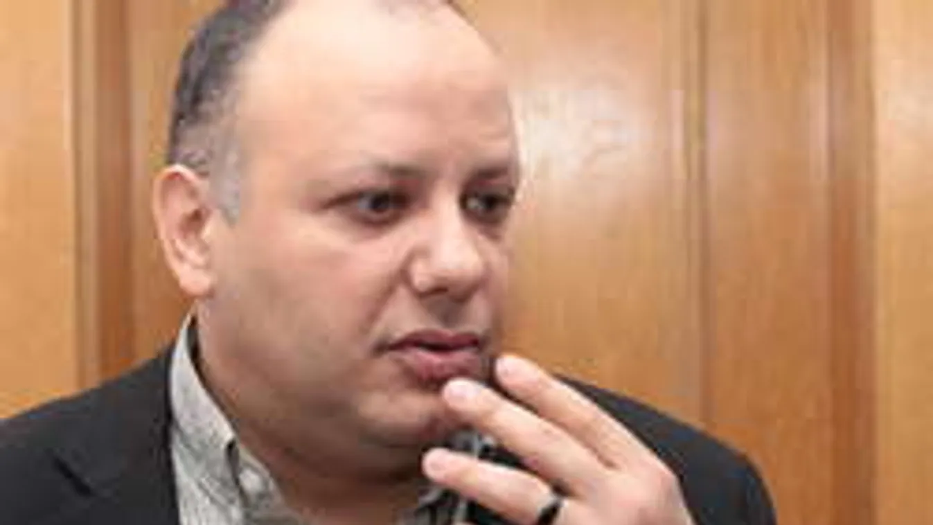 Titkos házban védhetnék meg Damu rettegő feleségét!