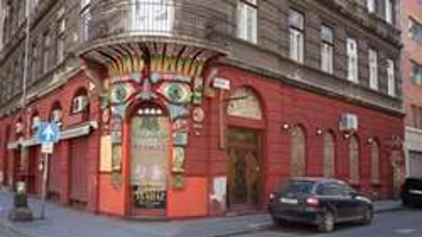 Itt a válasz a botrányra! Bezárták a Kozso-féle teaházat