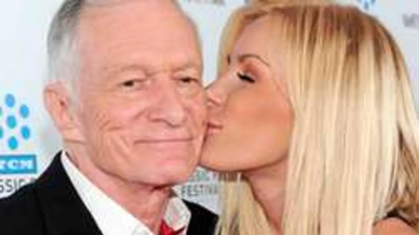 Óriásmellei robbantották szét a sajtómágnás fiatal nejének köntösét!