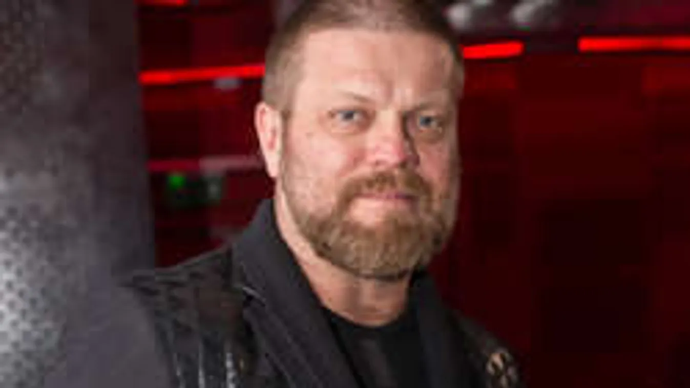 Már nem titok: Ezért nem nősül Szabó Győző!