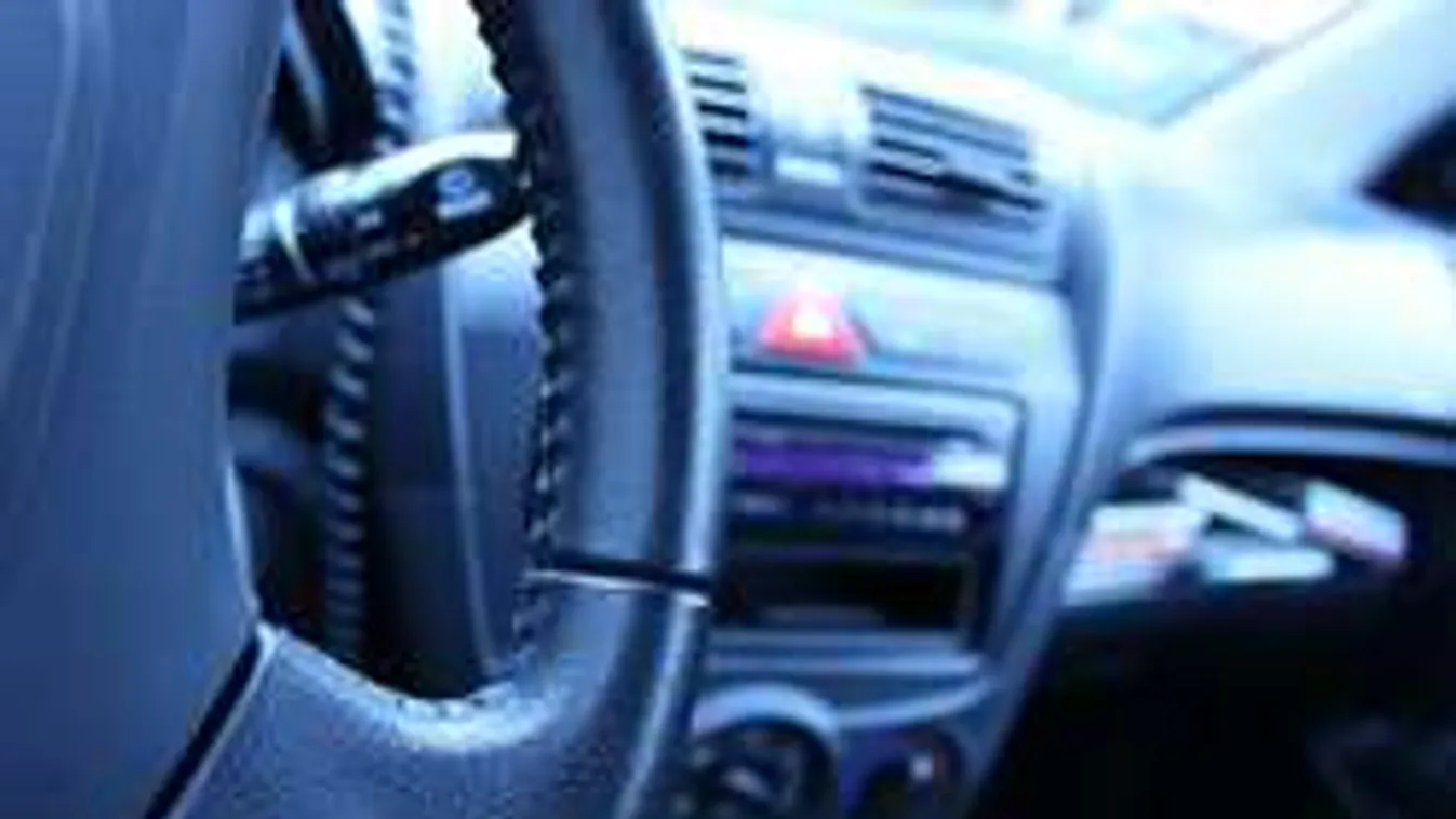 Apja miatt szenvedett autóbalesetet a 17 éves orosházi lány