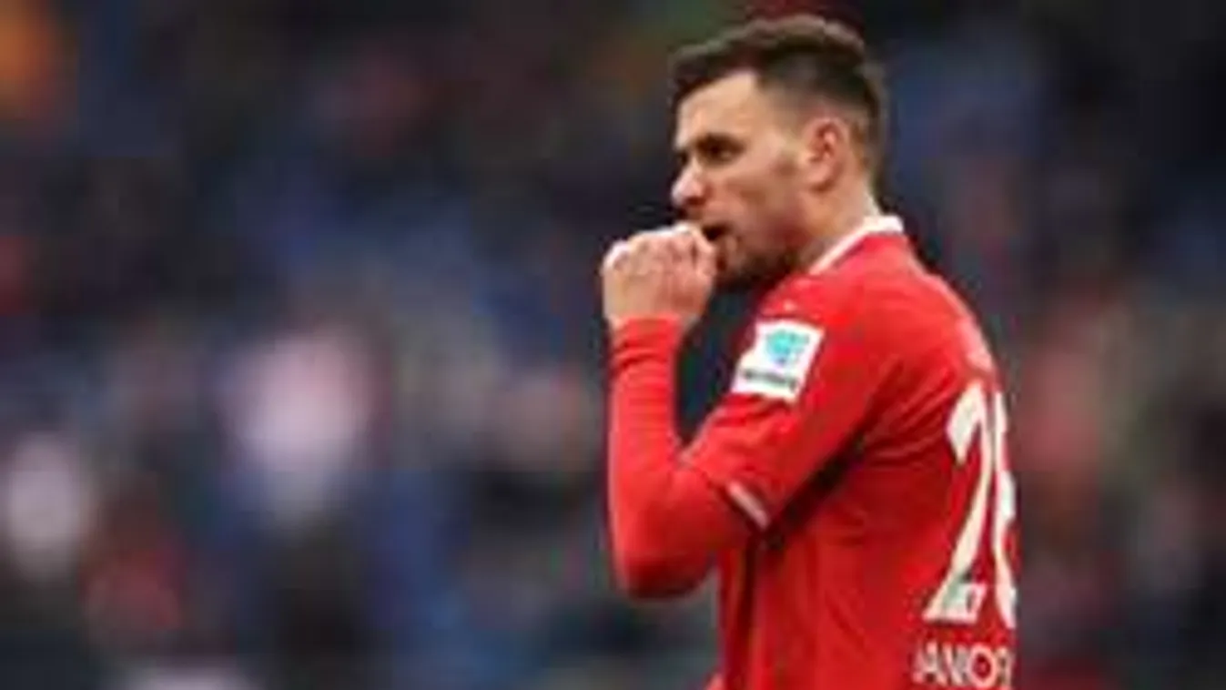 Sorra váltják le a magyar futballisták edzőit