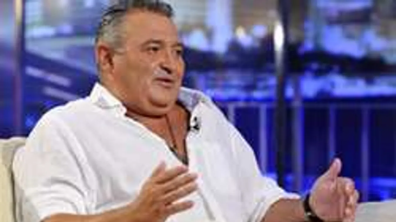 Fordulat: Megáldotta Claudia születendő babáját a megtért Gesztesi