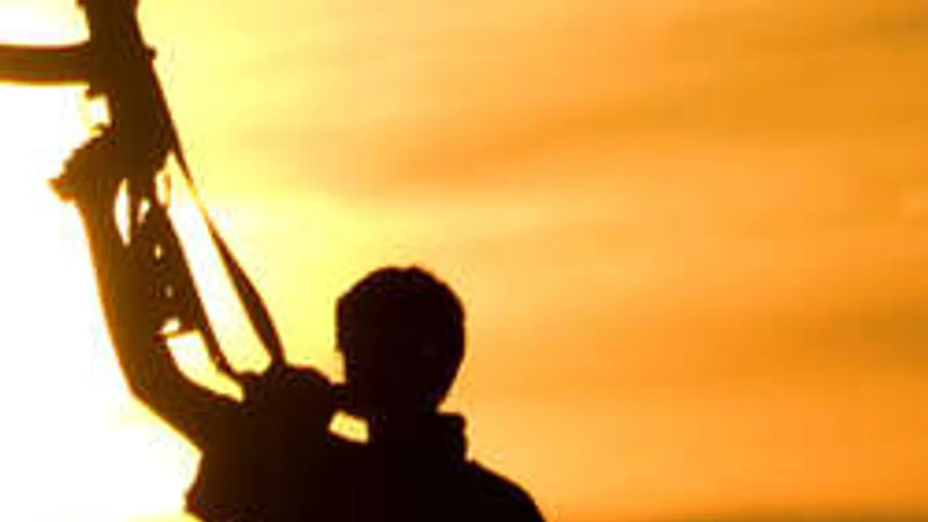 A párizsi merénylet újabb terroristája került rendőrkézre!