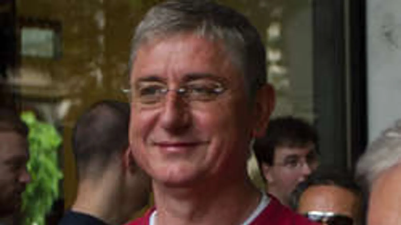 Gyurcsányék keményen rávertek Lázár Jánosra. Kiderült, hogy kispályás!