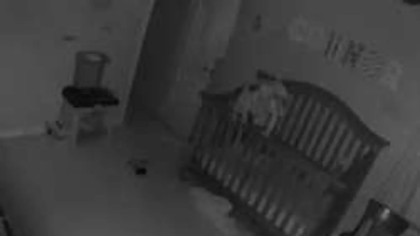 A hideg kiráz, ha meglátod, mit művelt ez a kisbaba titokban! - videó