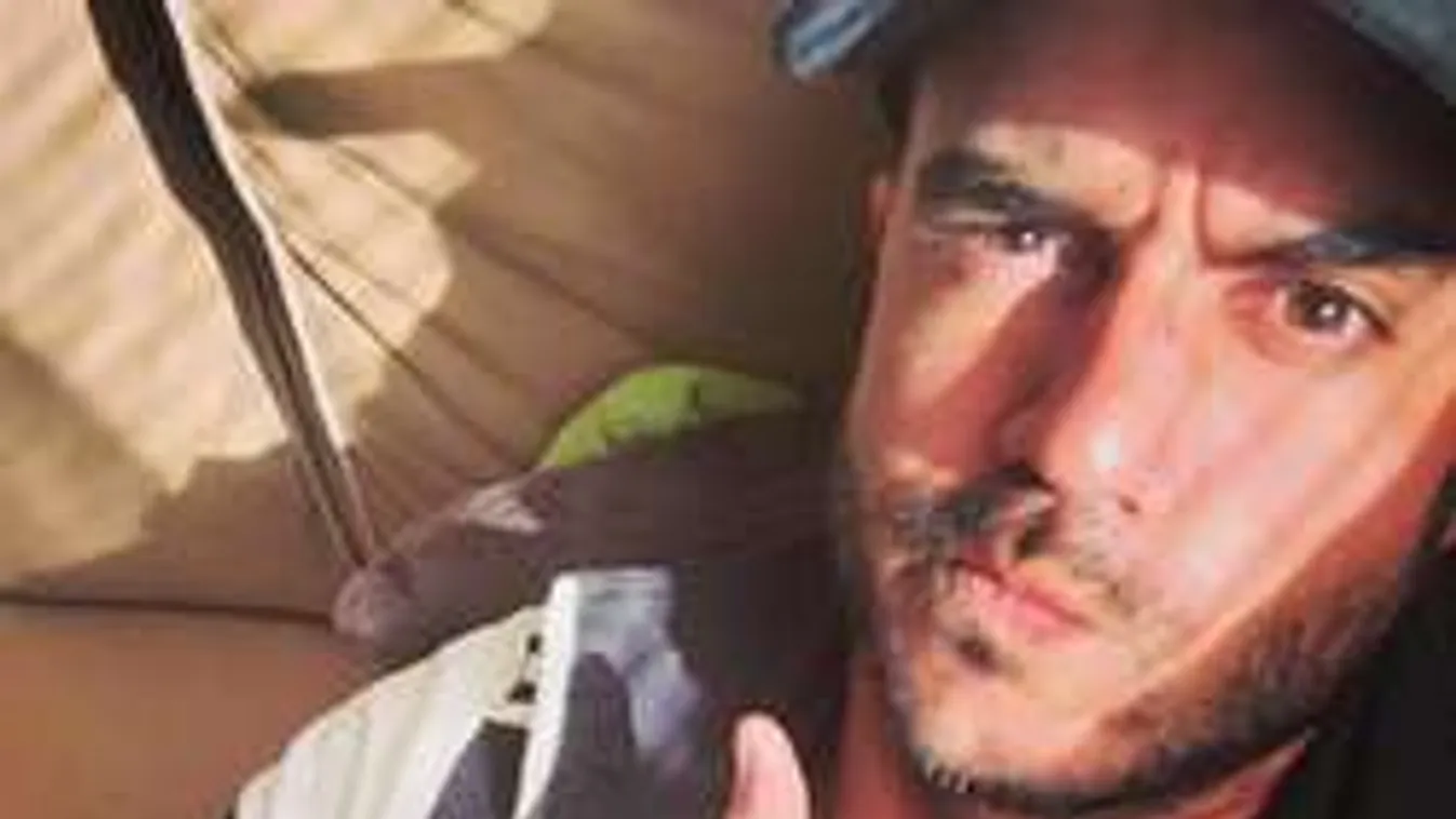 Saját vérével szépül az RTL Klub macsója - Fotó