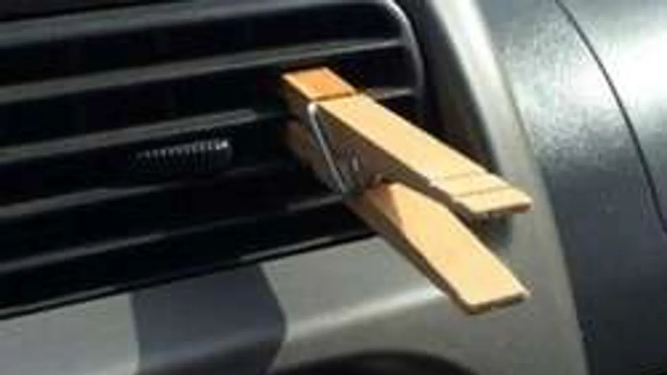 Elképesztő! Ezért tegyél ruhacsipeszt a kocsidba!