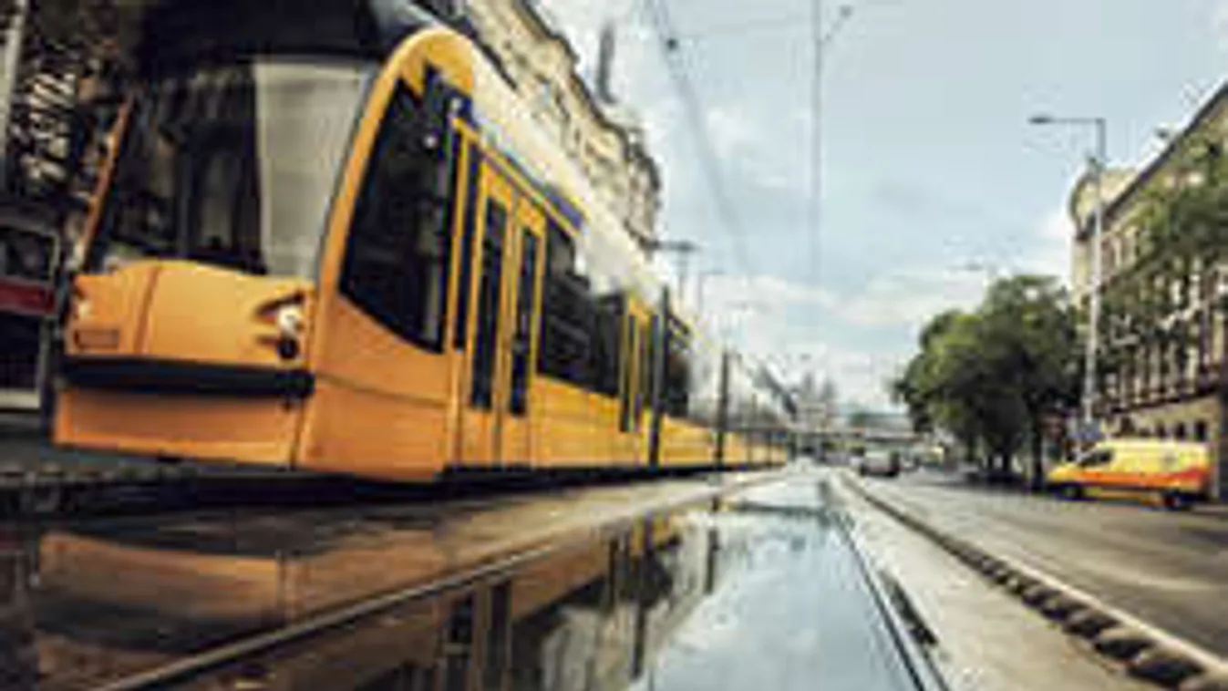 Alvó utasokat fosztogatnak a 4-es, 6-os villamoson!