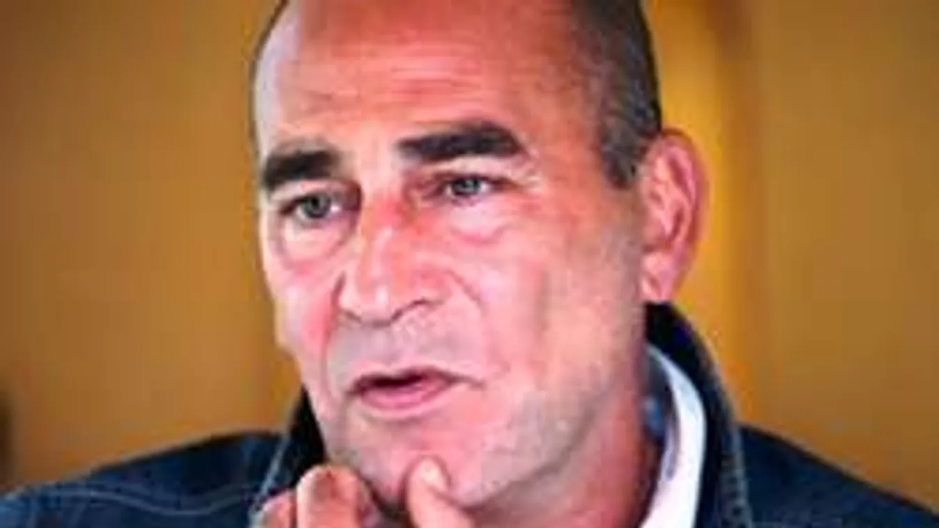 Breaking! Vérrögöt operáltak ki Kulka János agyából