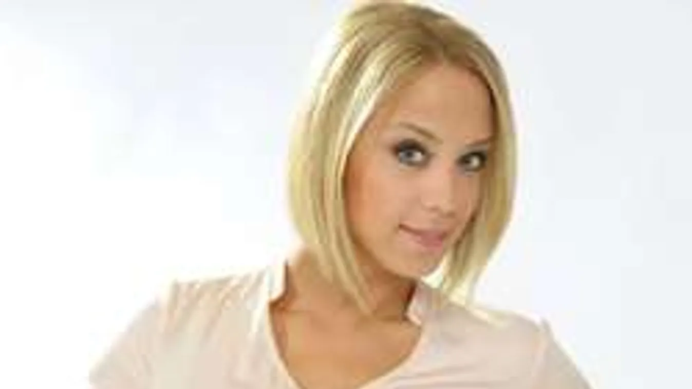 Falatnyi ruhában mutatta meg bombasztikus testét az RTL jócsaja - Fotó