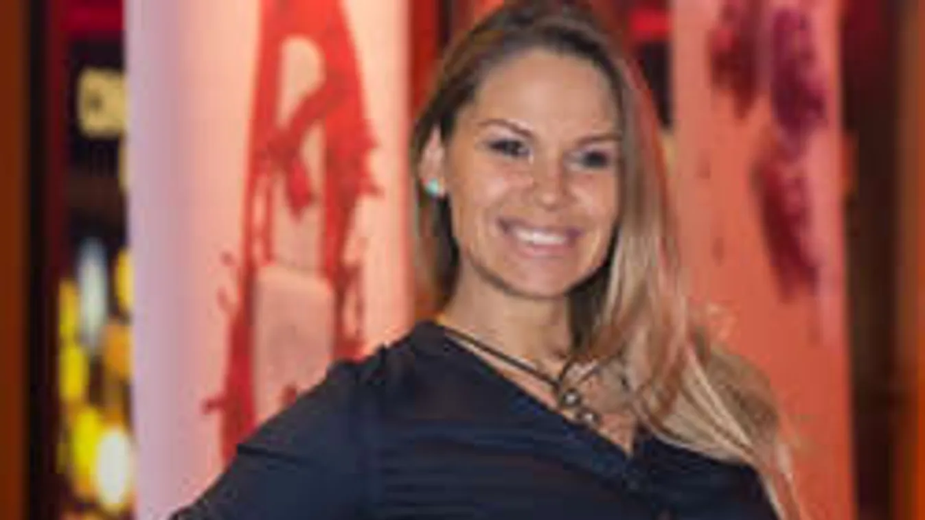 Váratlan műtét, így született meg Majka második fia!