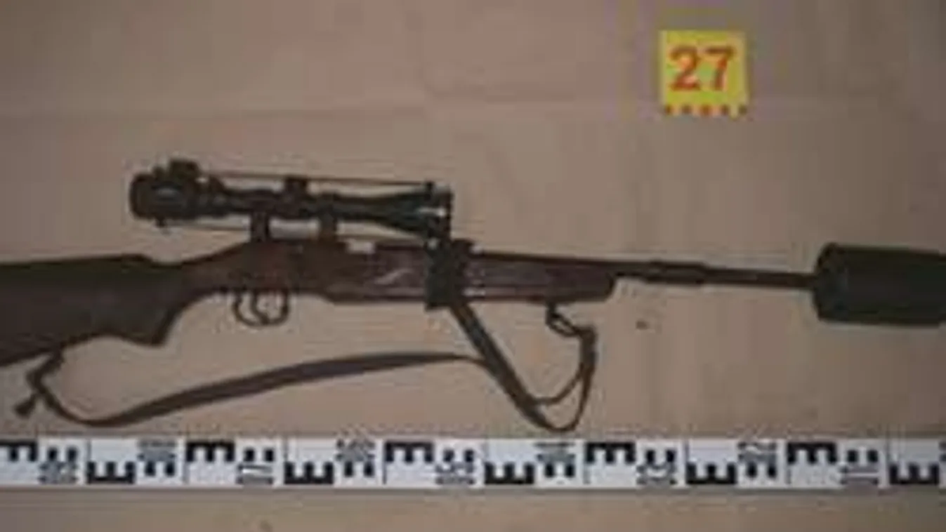 Tyúkólba rejtette házi készítésű fegyvereit