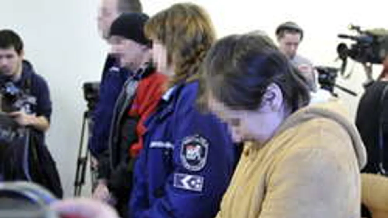 Félholtra verték a szülőket egy magyar börtönben