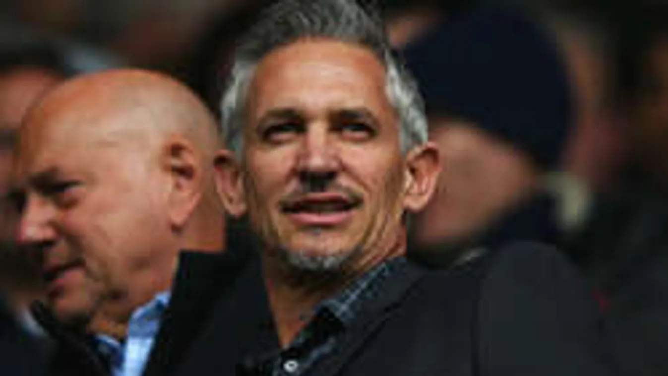 Retteg a világsztár, milliók láthatják pucéran