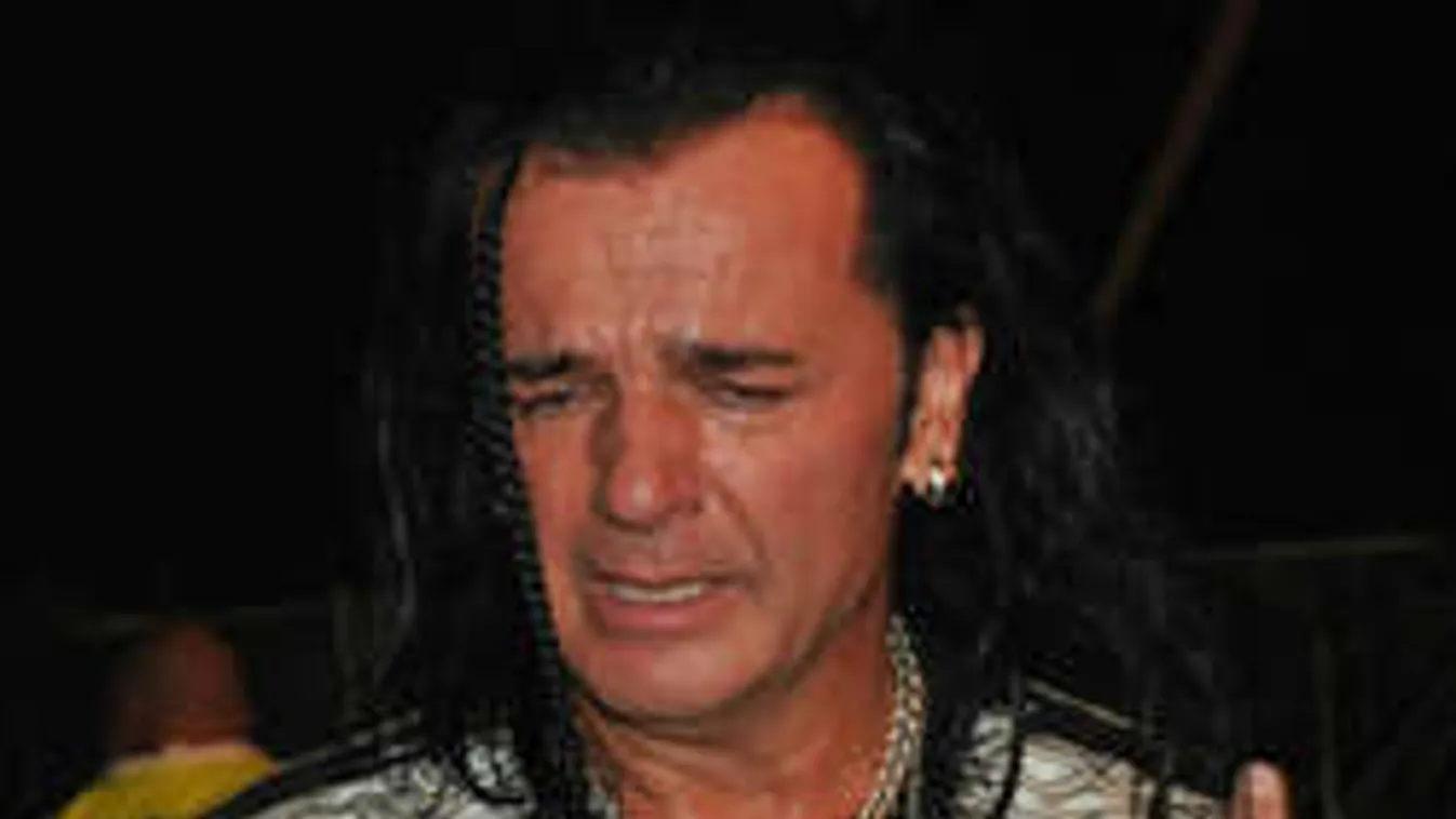 Elmenekül a világ elől az összetört szívű Kozso!