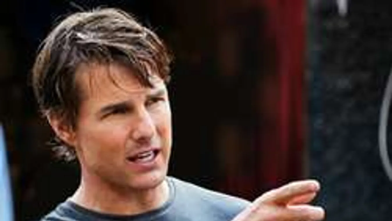 Tom Cruise ismét cserben hagyta kislányát