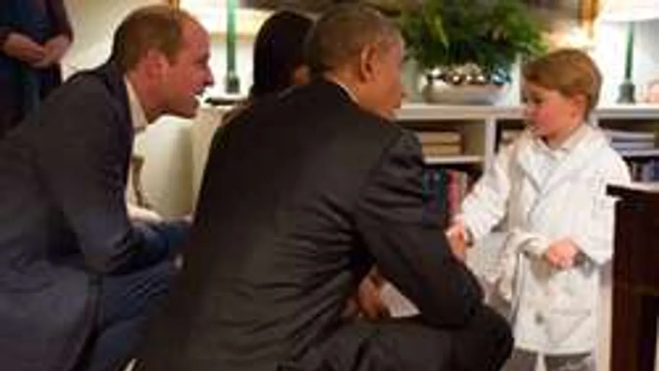 Napi cuki: köntösben fogott kezet az ifjú herceg Obamával! FOTÓ