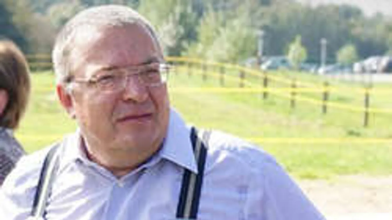 Rohammentő vitte súlyos állapotban kórházba Simicska Lajost! Tüdővérzés...