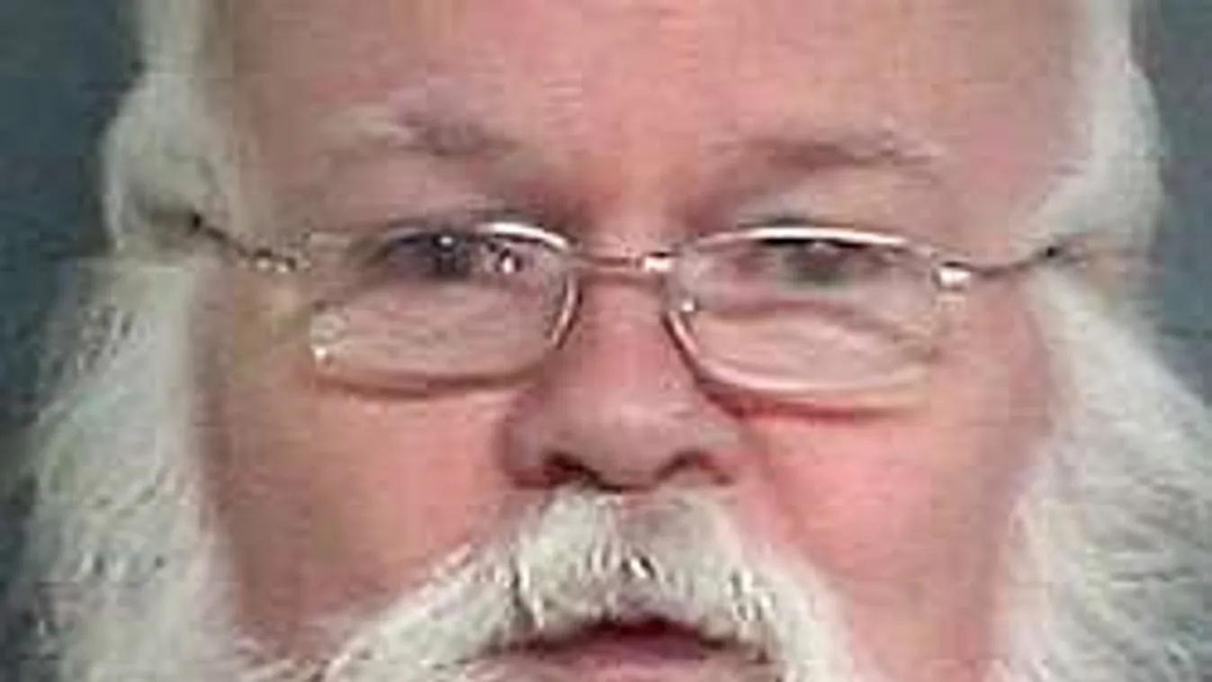 Eltiltották a télapójelmez viselésétől a pedofil Mikulást!