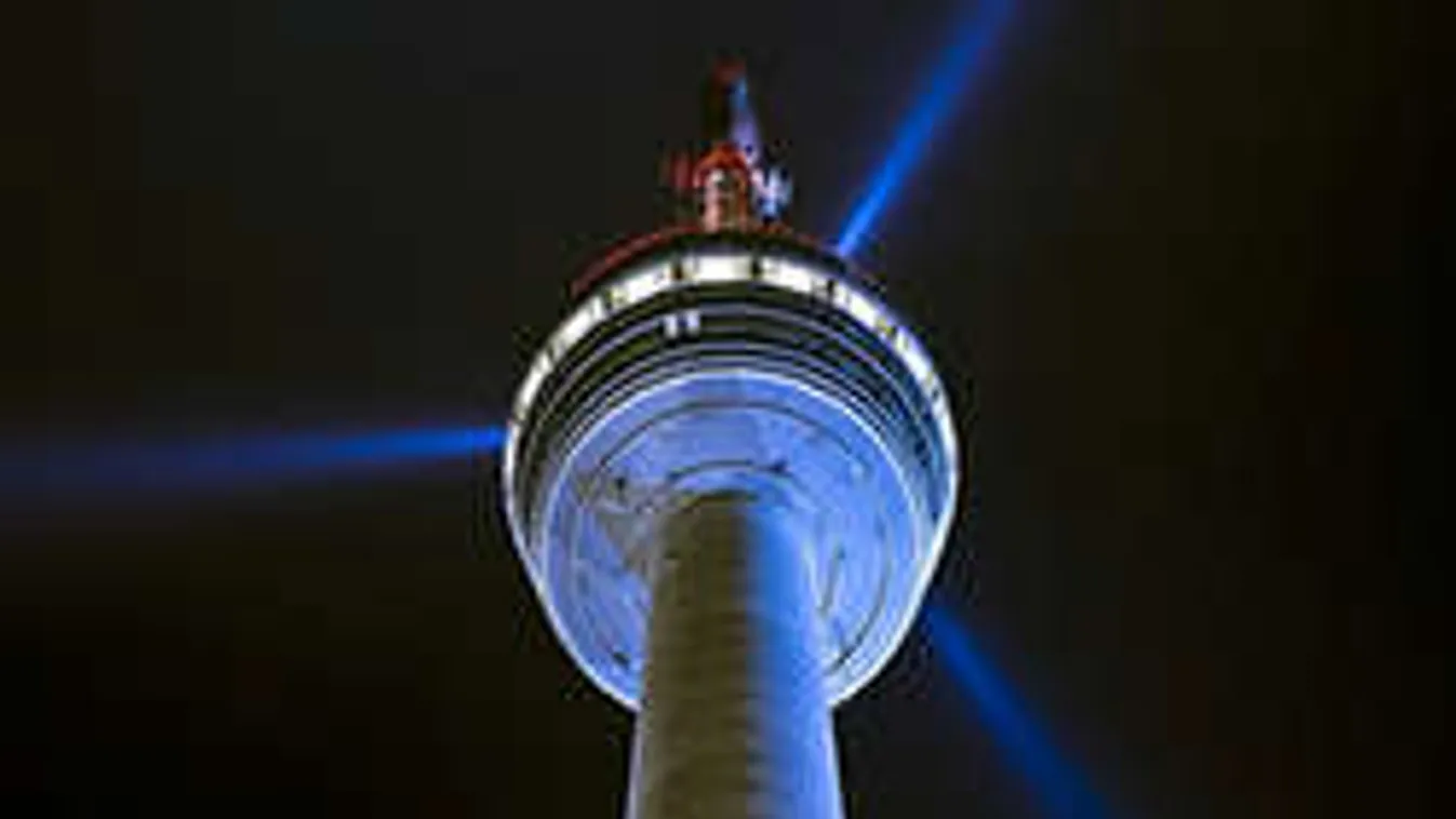 Mit keresett Orbán Viktor éjszaka egy torony tetején: Ki vette észre?