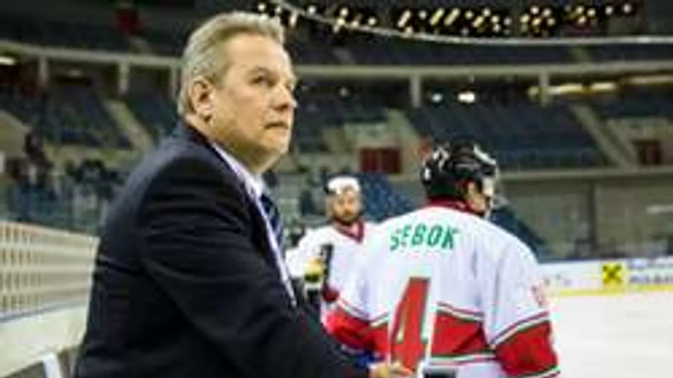 Eltanácsolt 38 játékost a hokikapitány