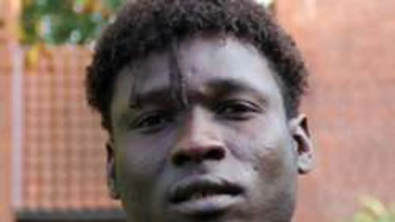 Megtámadták a társukat, színesbőrű lett az egész focicsapat