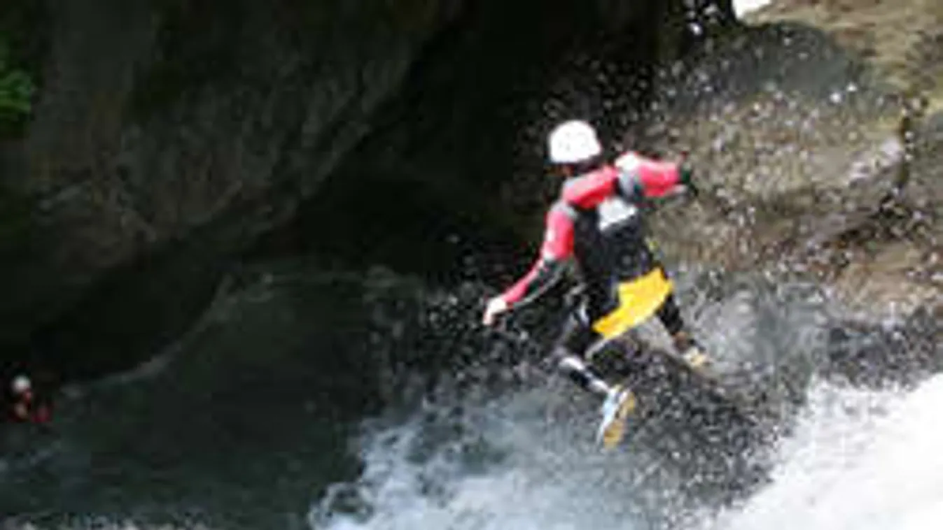 Szabadstílusú öngyilkosság-kísérlet az új sportőrület - Videó