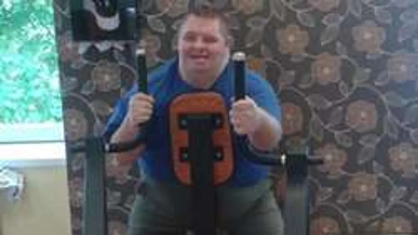 Botrány, mit műveltek egy súlyos beteg fiúval a budapesti edzőteremben!