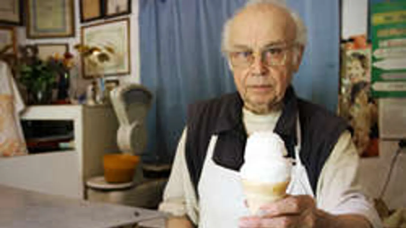 Így használják ki Illés bácsi drámáját a szívtelen csalók