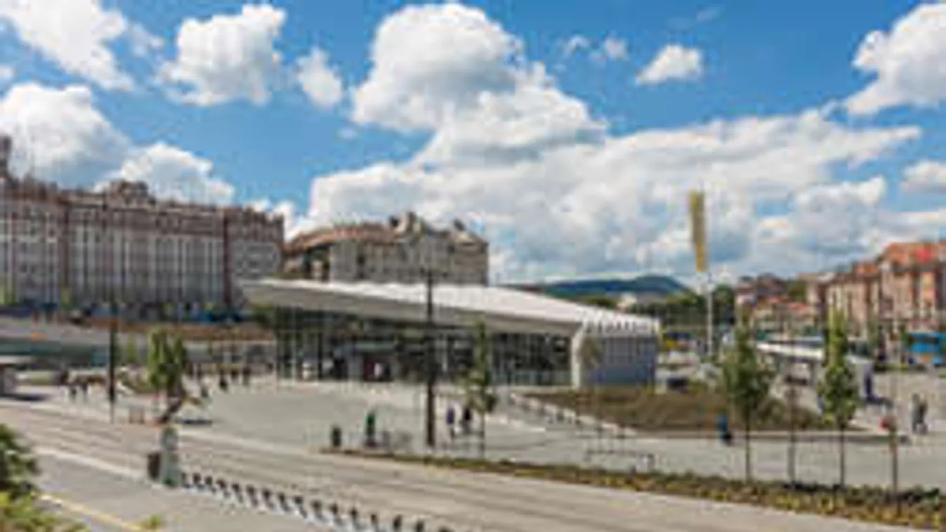 Ilyen lett a Széll Kálmán tér! A fanyalgók bekaphatják!