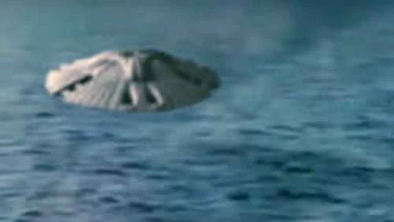 Kiszivárgott videó: UFO lebegett egy katonai helikopter mellett!