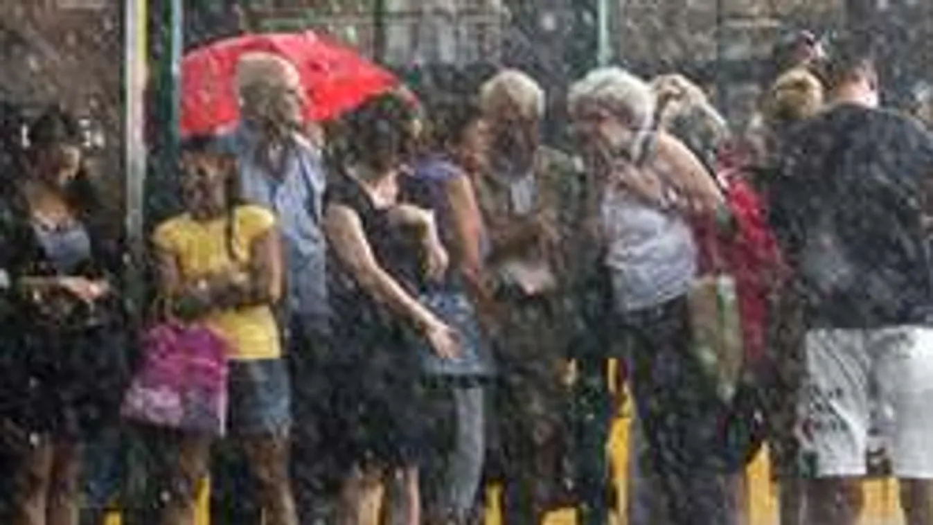 Özönvízszerű esőzést jósolnak  a meteorológusok! Nyakunkon a monszun?