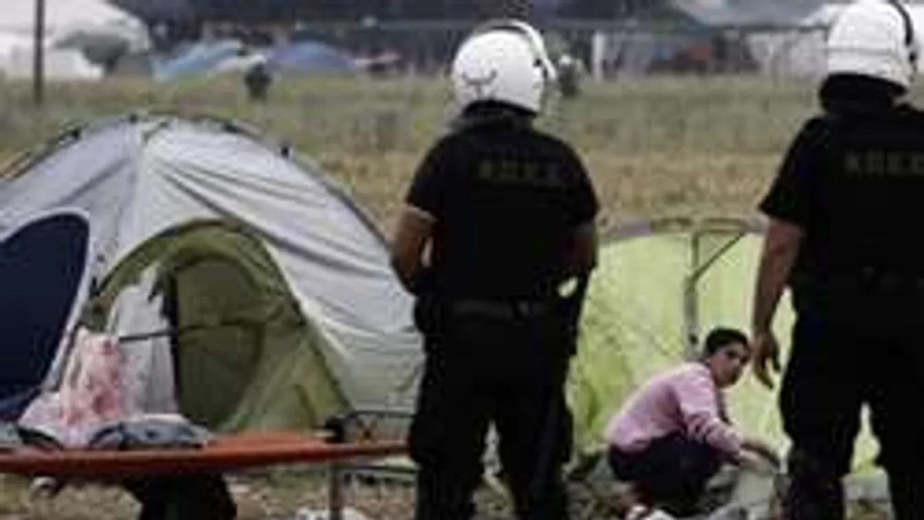 Tömegesen indultak Idomeniből Magyarország felé a migránsok!