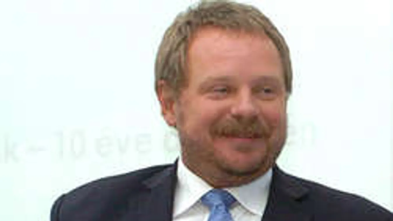 Spéder bizalmasa és bankja a Posta pénzszállító cégében