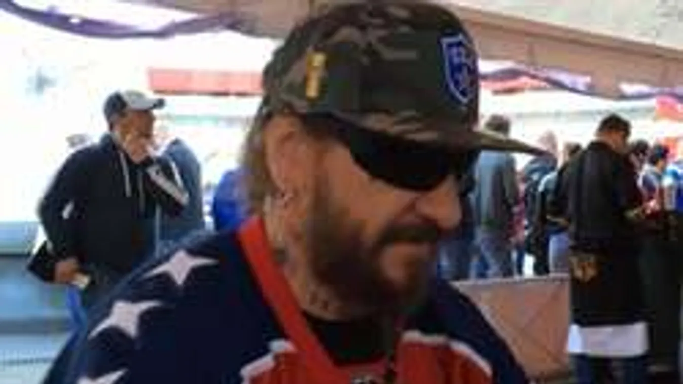 Ganxsta Zolee csehül is kiválóan énekel