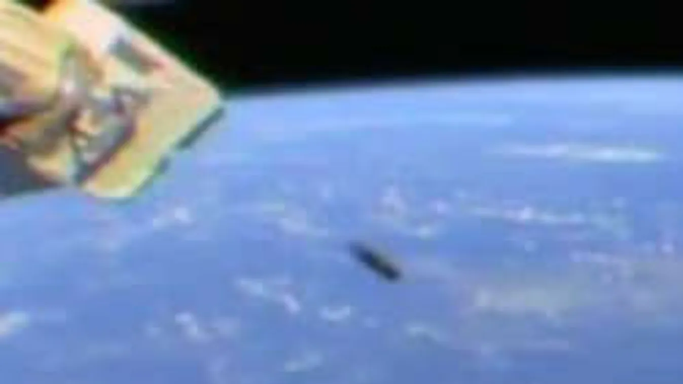 Elképesztő felvételek: Földönkívüli gépet tesztelnek az űrállomáson?