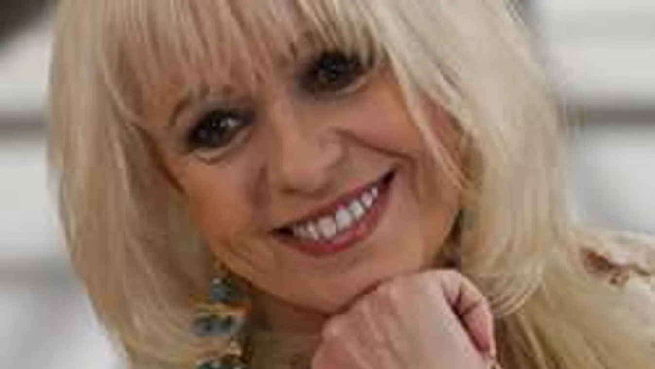 Csepregi Éva bombaformában van! - videó