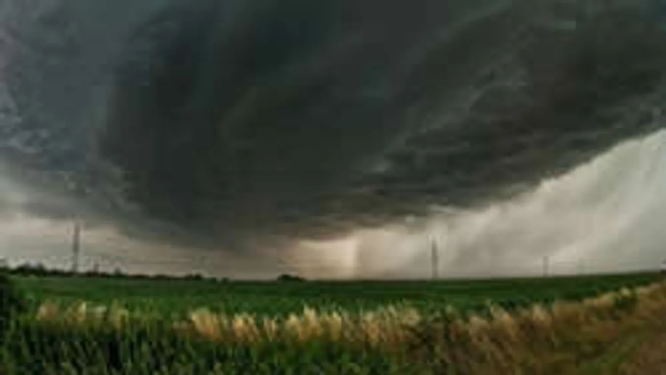 Romboló erejű szélvihar közelít! Veszélyben a csütörtöki időjárás