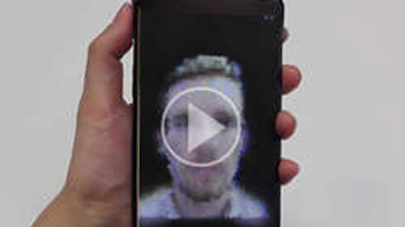 Dobhatod ki a telefonod: itt a 3D-s, hajlítható mobil!