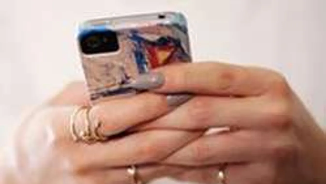 Felbujtás miatt hallgatta le a rendőrség a magyar újságírónőt