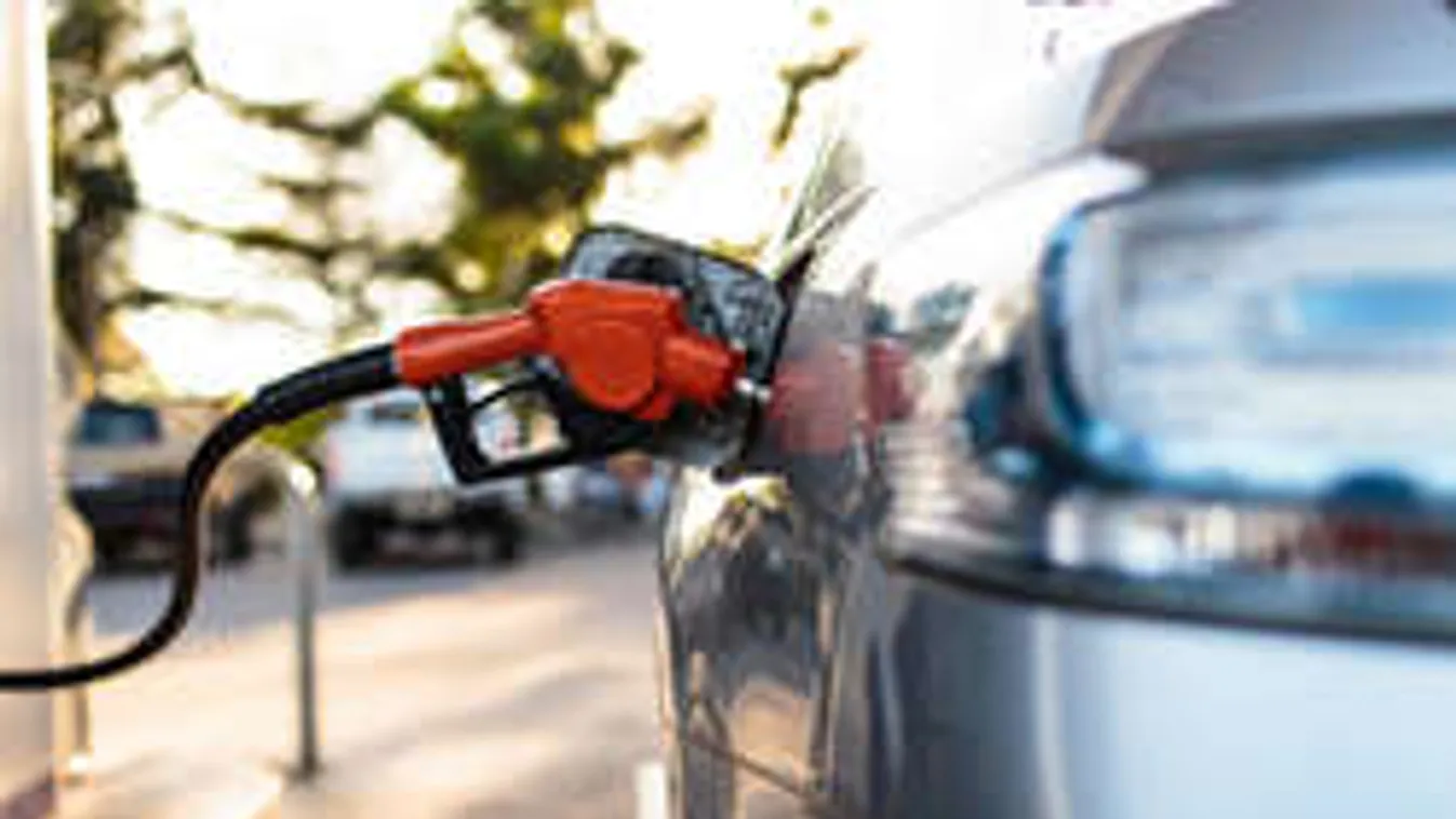 Brutálisan drágulni fog a benzin péntektől