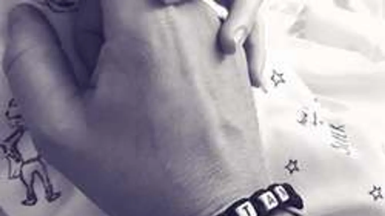 Máris támadják Istenes Bence kisfiát